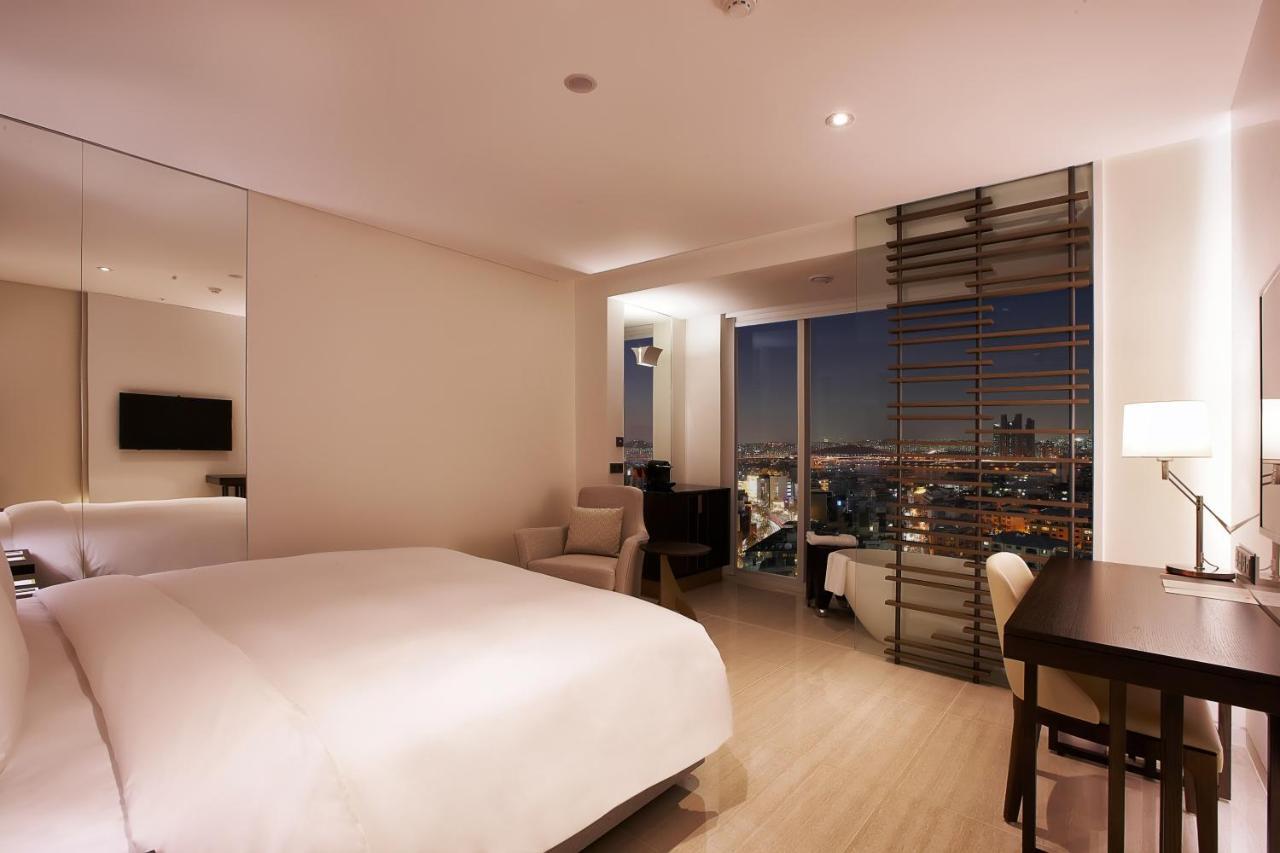 Hotel Entra Gangnam Сеул Екстериор снимка