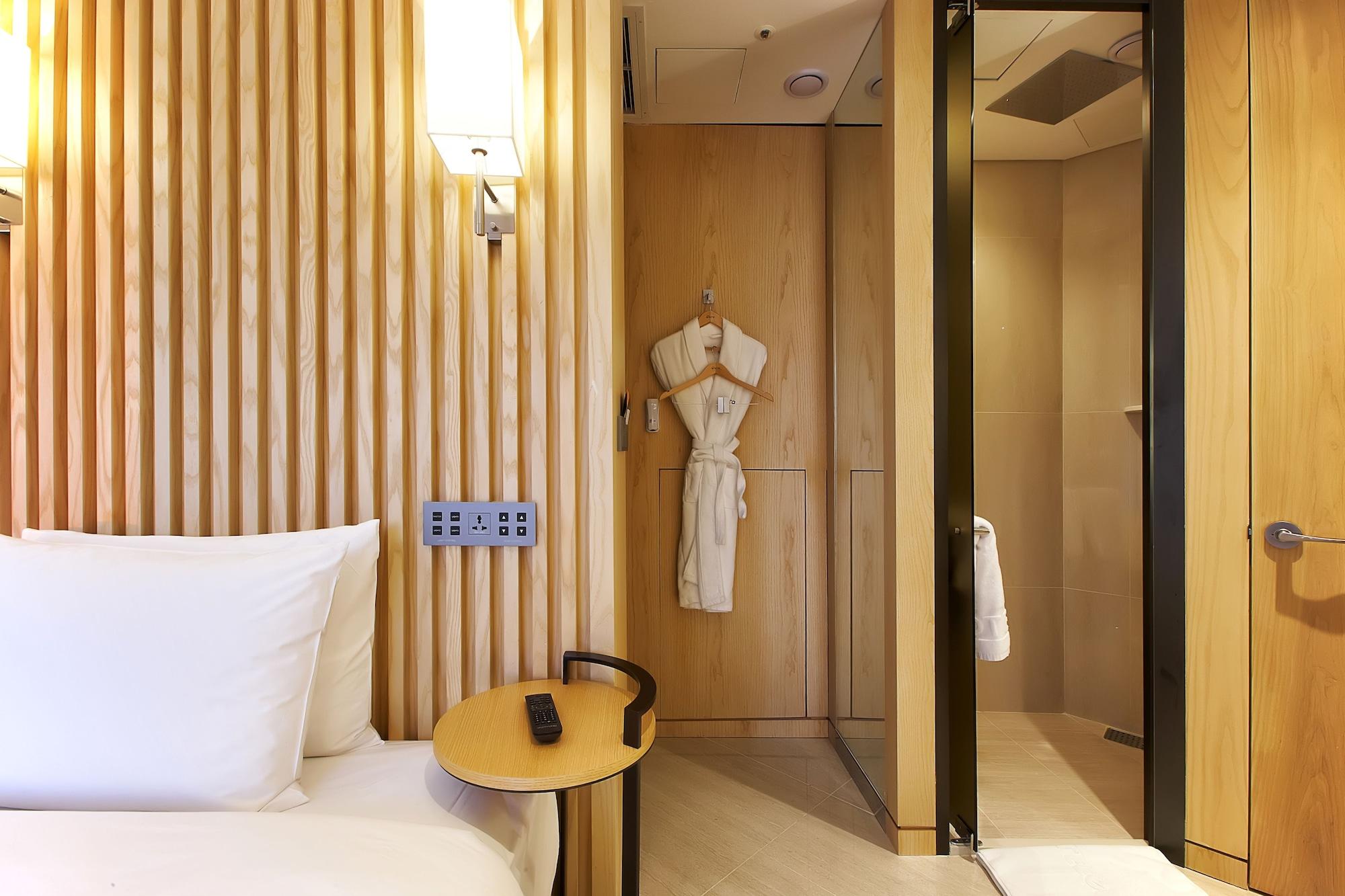 Hotel Entra Gangnam Сеул Екстериор снимка