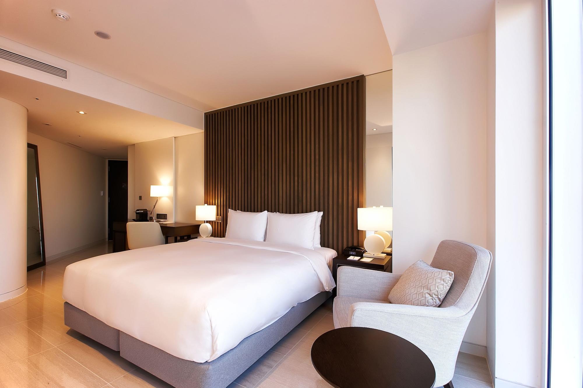 Hotel Entra Gangnam Сеул Екстериор снимка