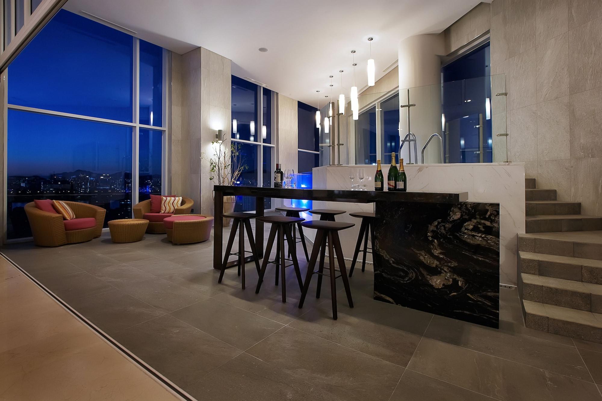 Hotel Entra Gangnam Сеул Екстериор снимка